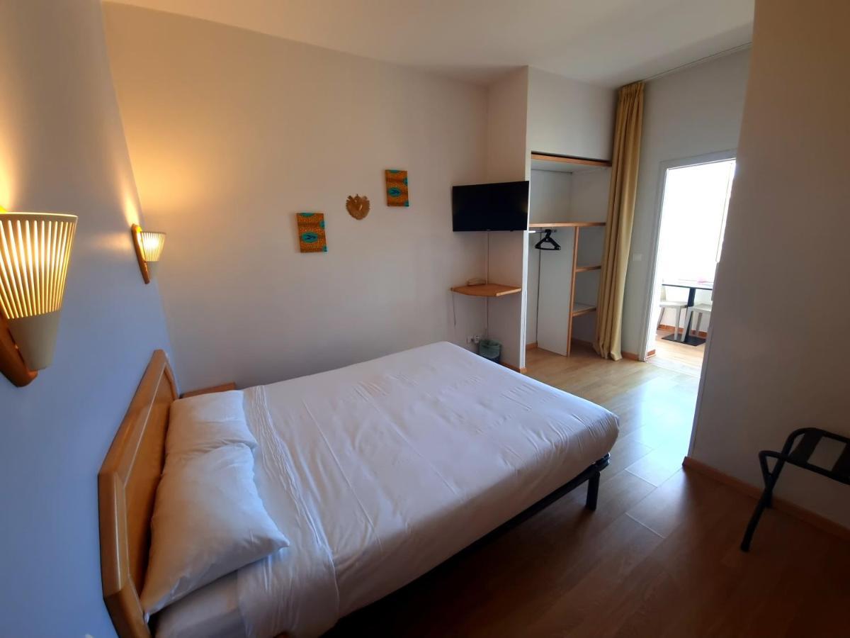 Hotel Sole Mare Calvi  Exterior photo